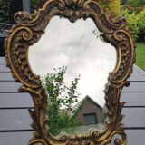 Victorian style table mirror. Decor Rinceaux, curved foot. In bronze patina old gold. 27 x 20 cm