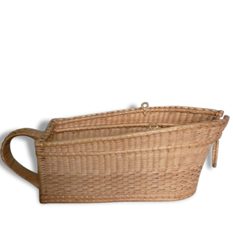 Basket for wine