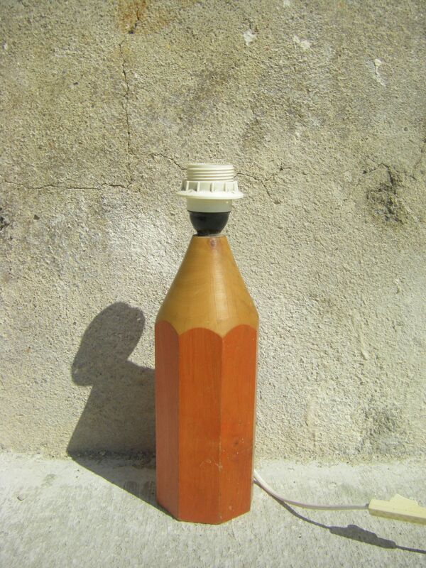 Pied de lampe crayon