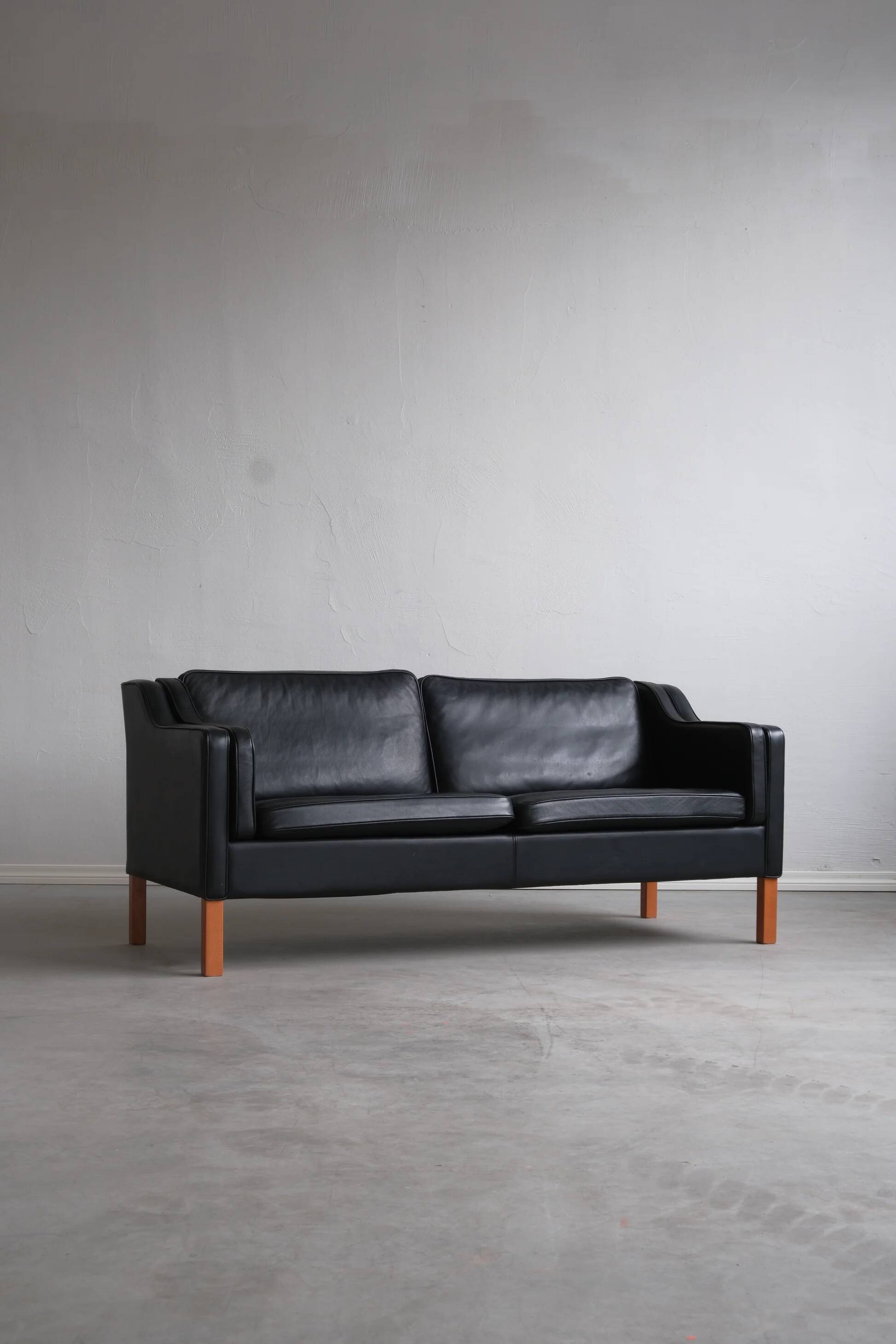 Mogens Hansen  black leather sofa