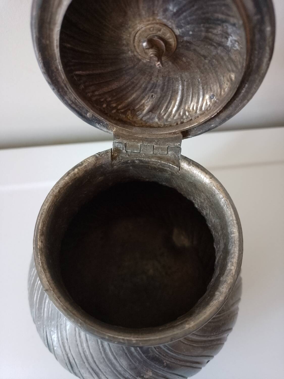 Sheffield teapot, silver, 19th century.