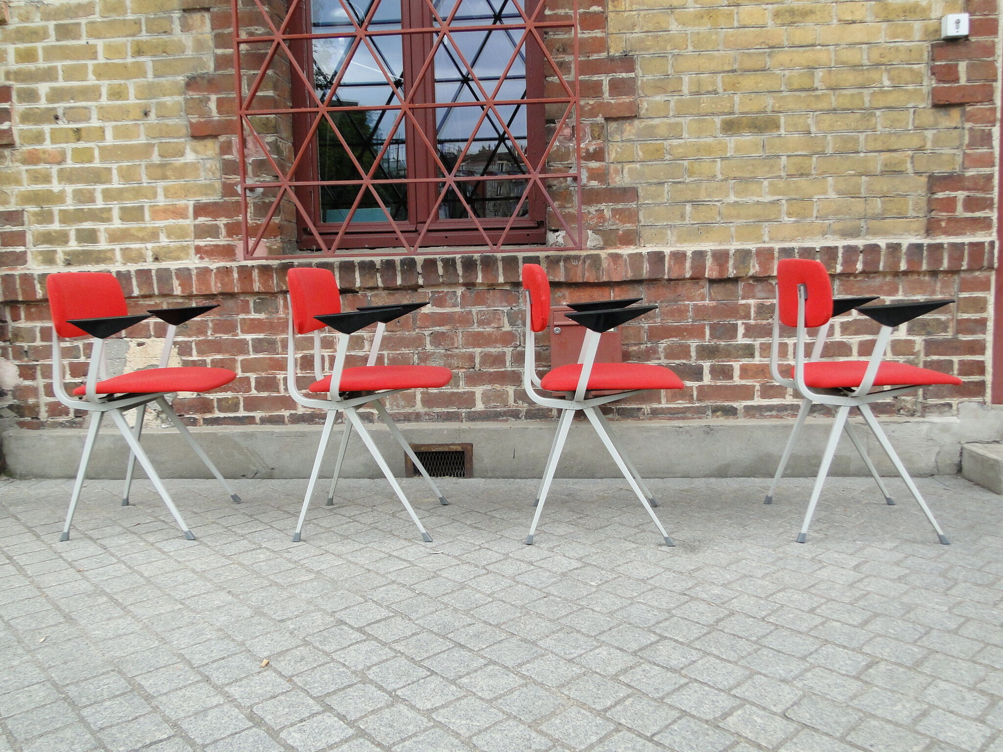 Set of 4 armchairs Friso Kramer 1970