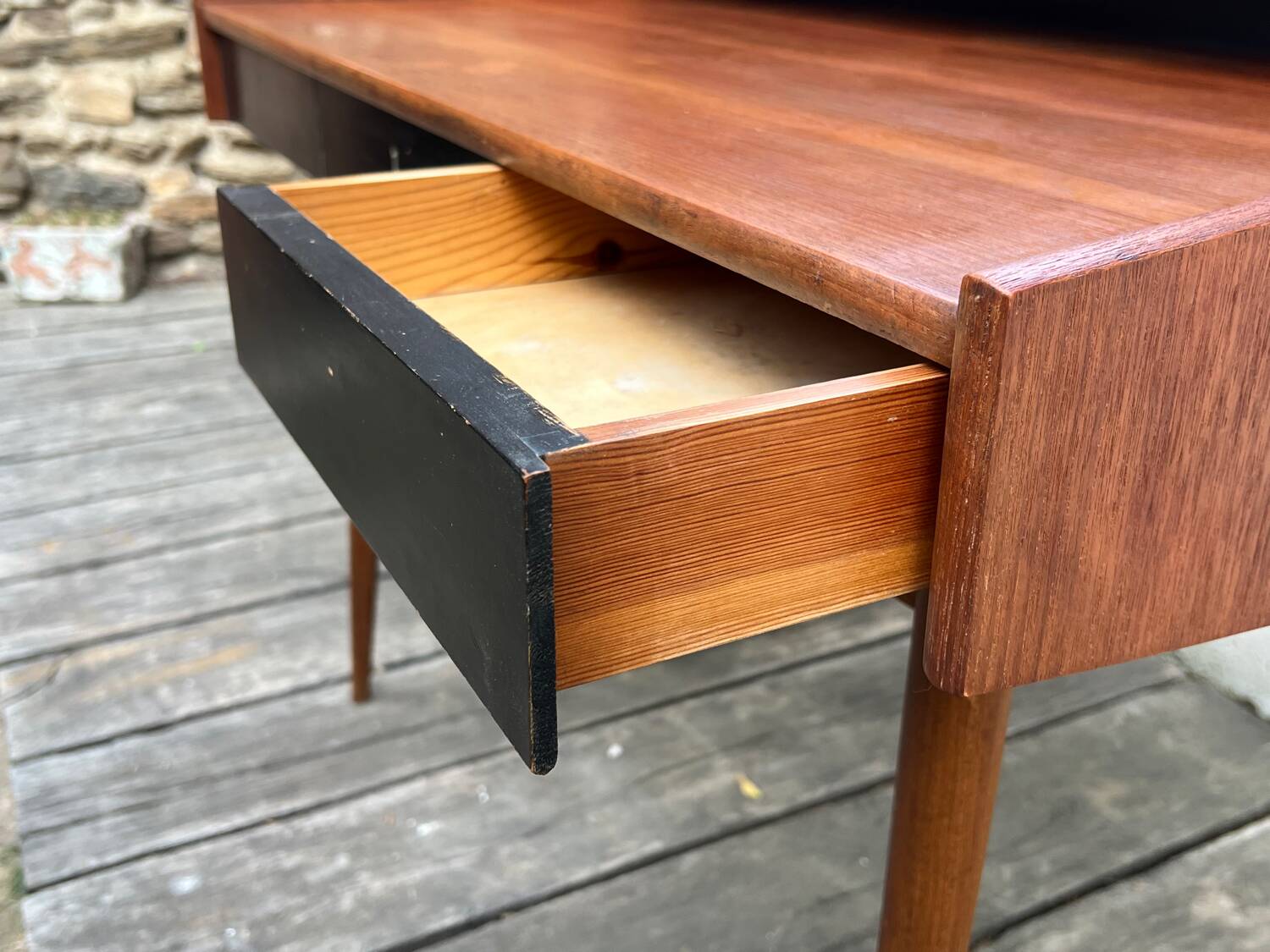 Beautiful Scandinavian vintage desk Ola in teak by John Texmon, 1950s.
