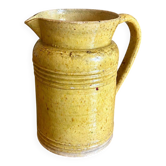 Ancienne carafe en terre cuite vernissée jaune sud France
