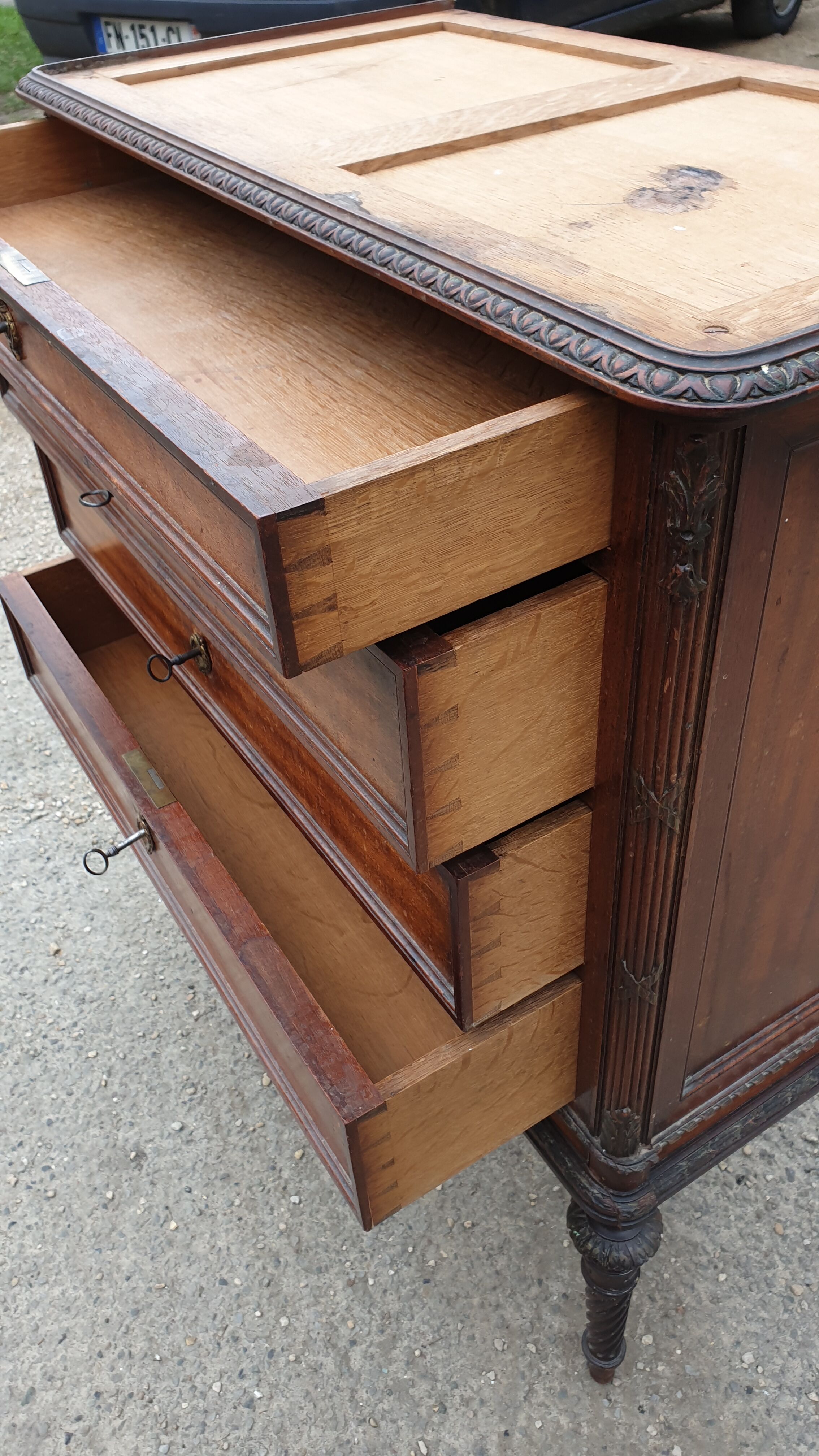 Chest of drawers louis xvi 3 drawers