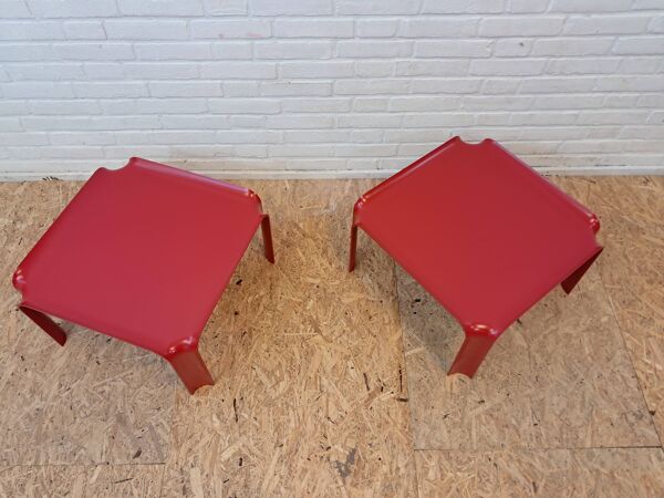 Artifort 877  side tables, petit tables