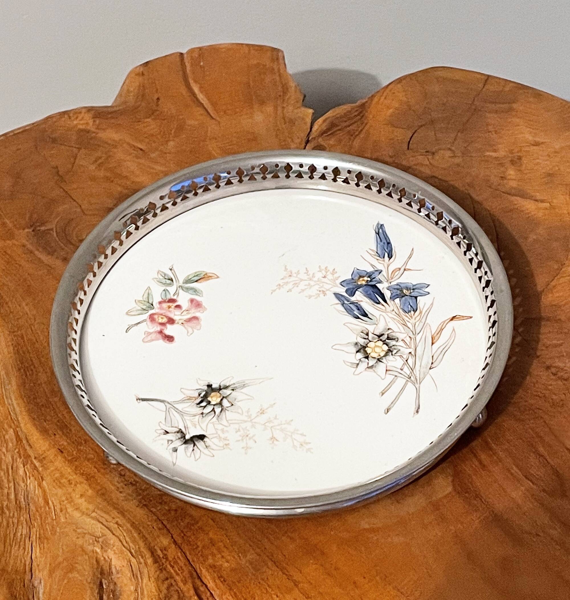 Silver-Plated J.N. Daalderop & Zn. Kettle, Burner and Stand, Chafing Dish, Teapot Warmer, Antique