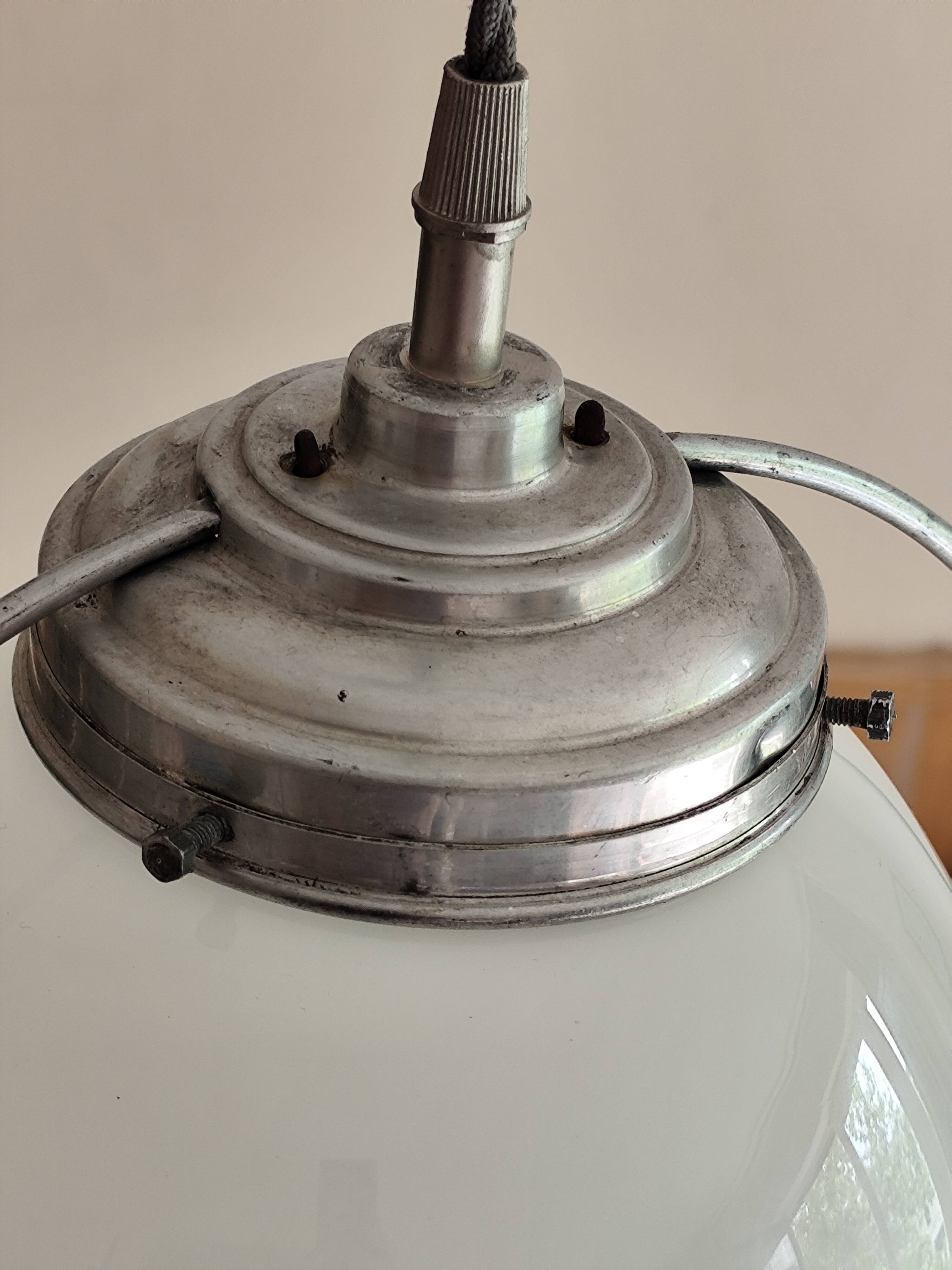 Suspension drop globe opaline white and metal structure