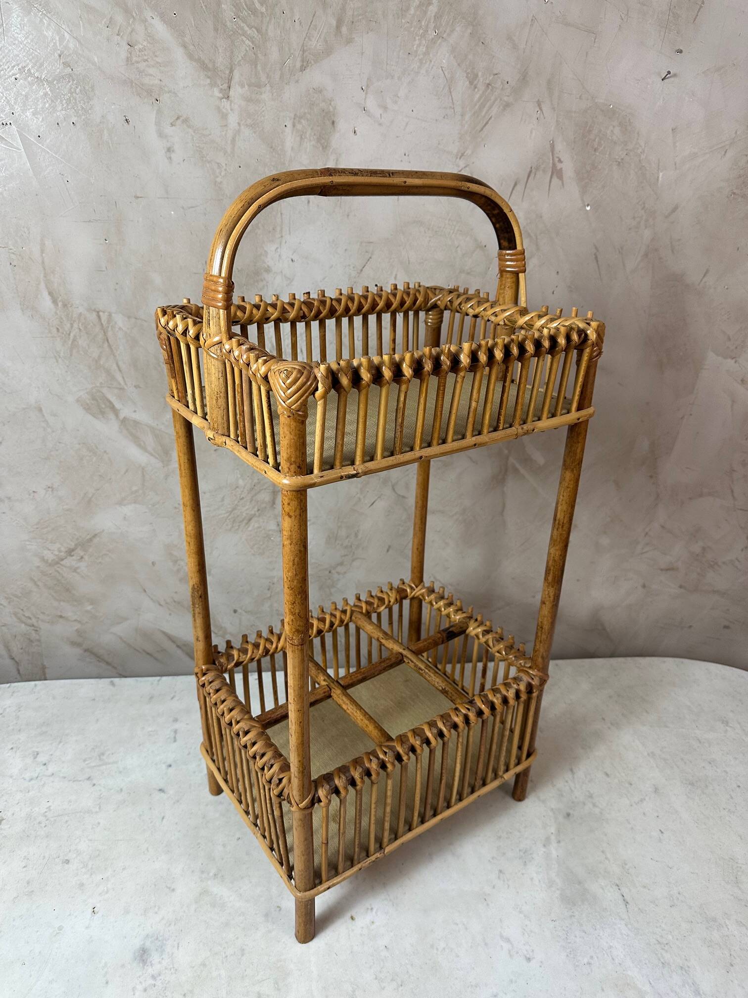Rattan bottle holder