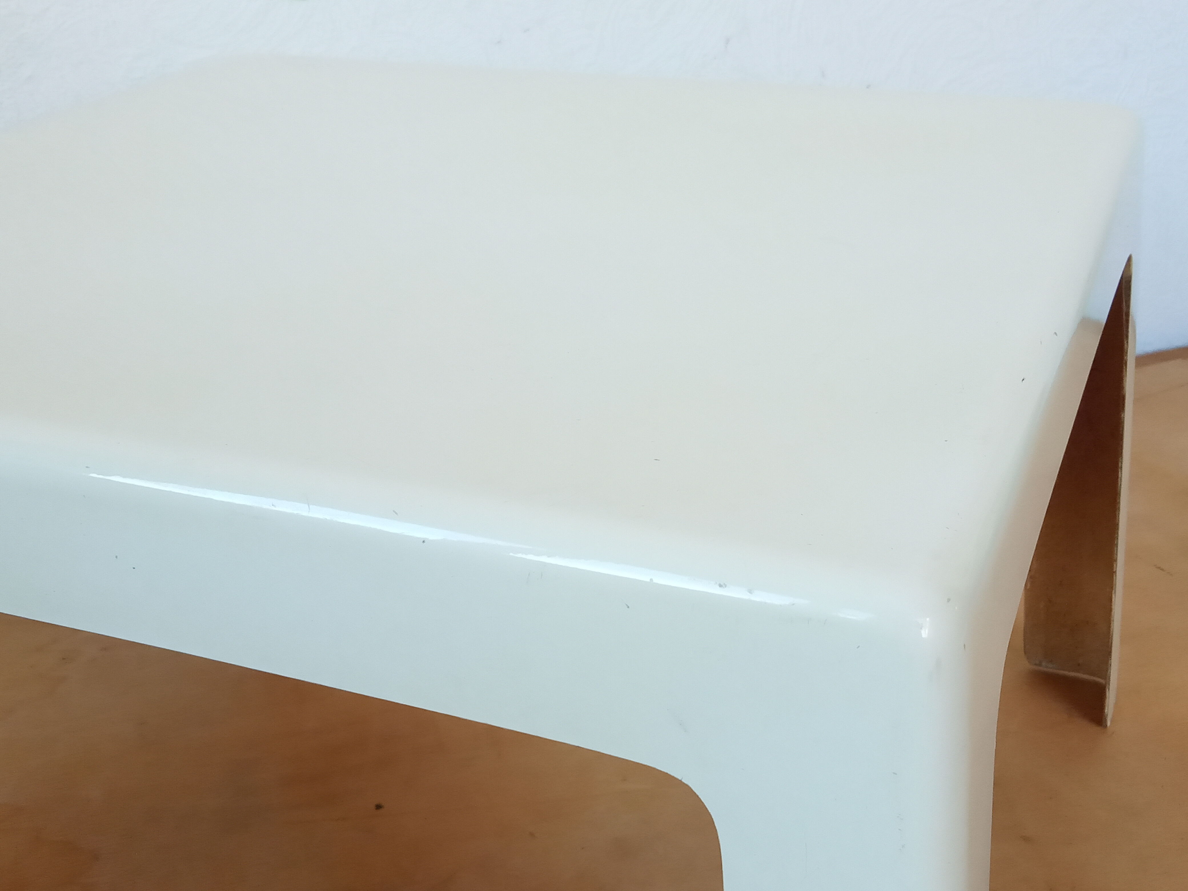 Fiberglass coffee table 60s