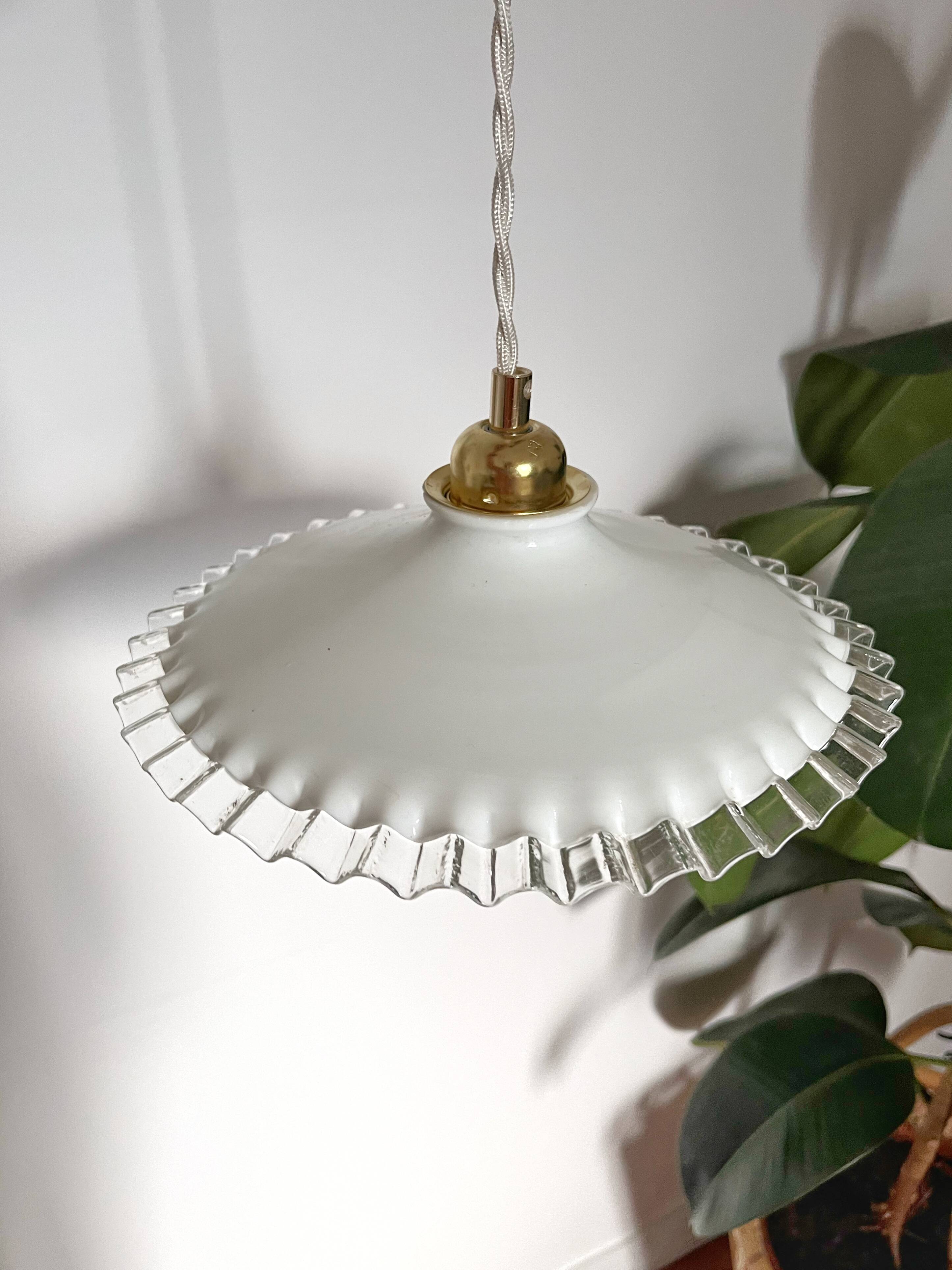 Suspension in flat serrated opaline from the 1950s - many models available