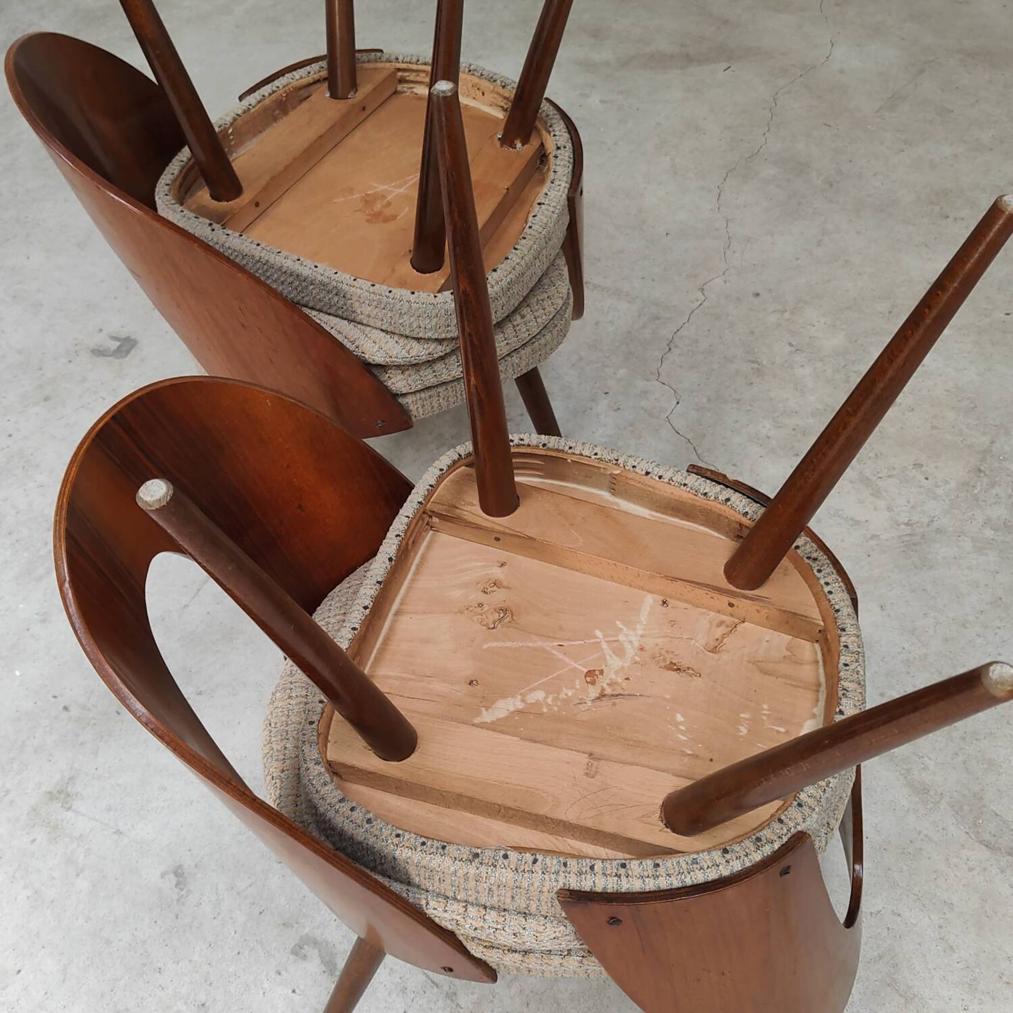 Set of 4 chairs by Antonin Suman for Tatra Nabytok 1960