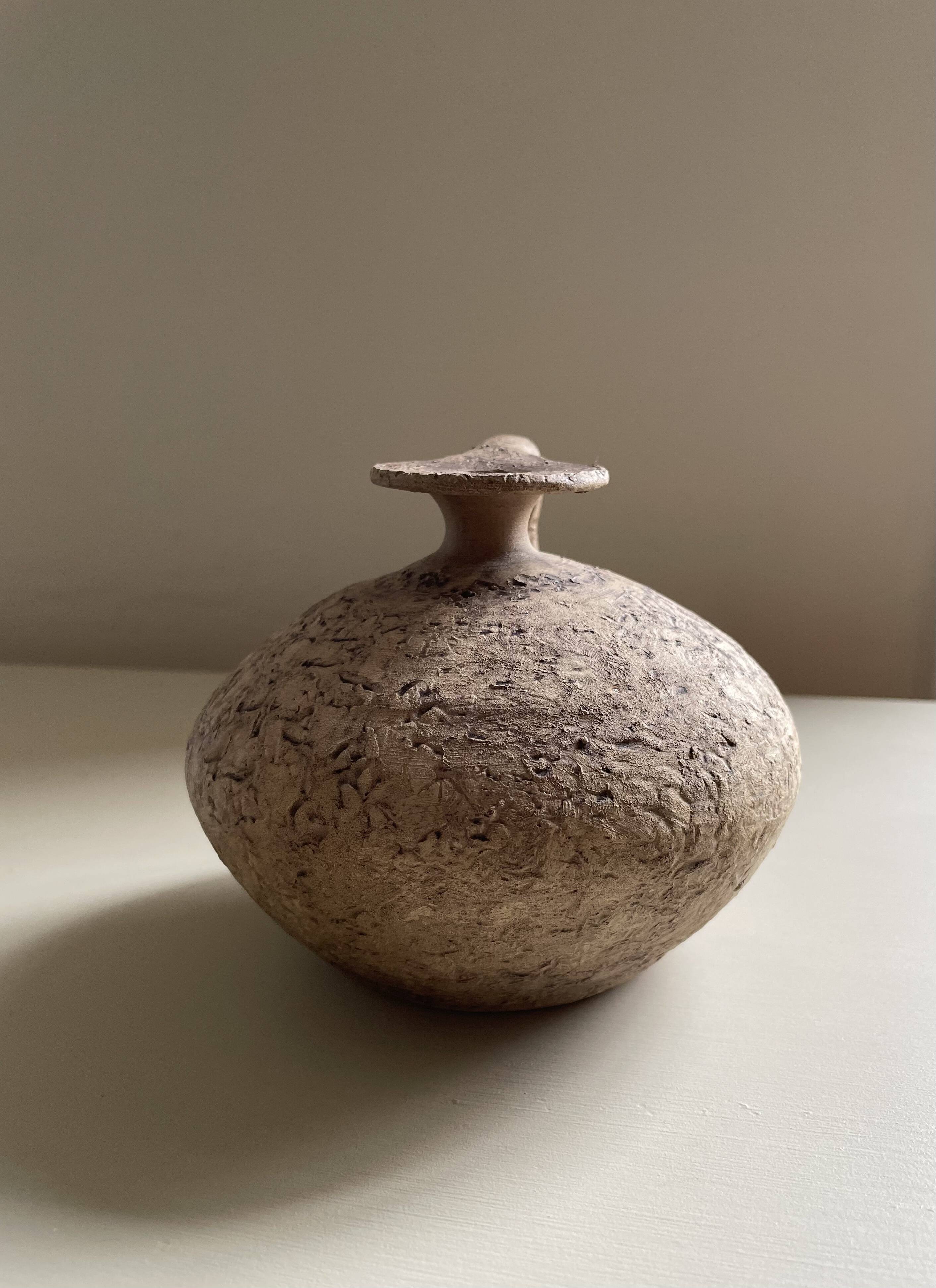 Antique Mediterranean terracotta jar H12.5cm