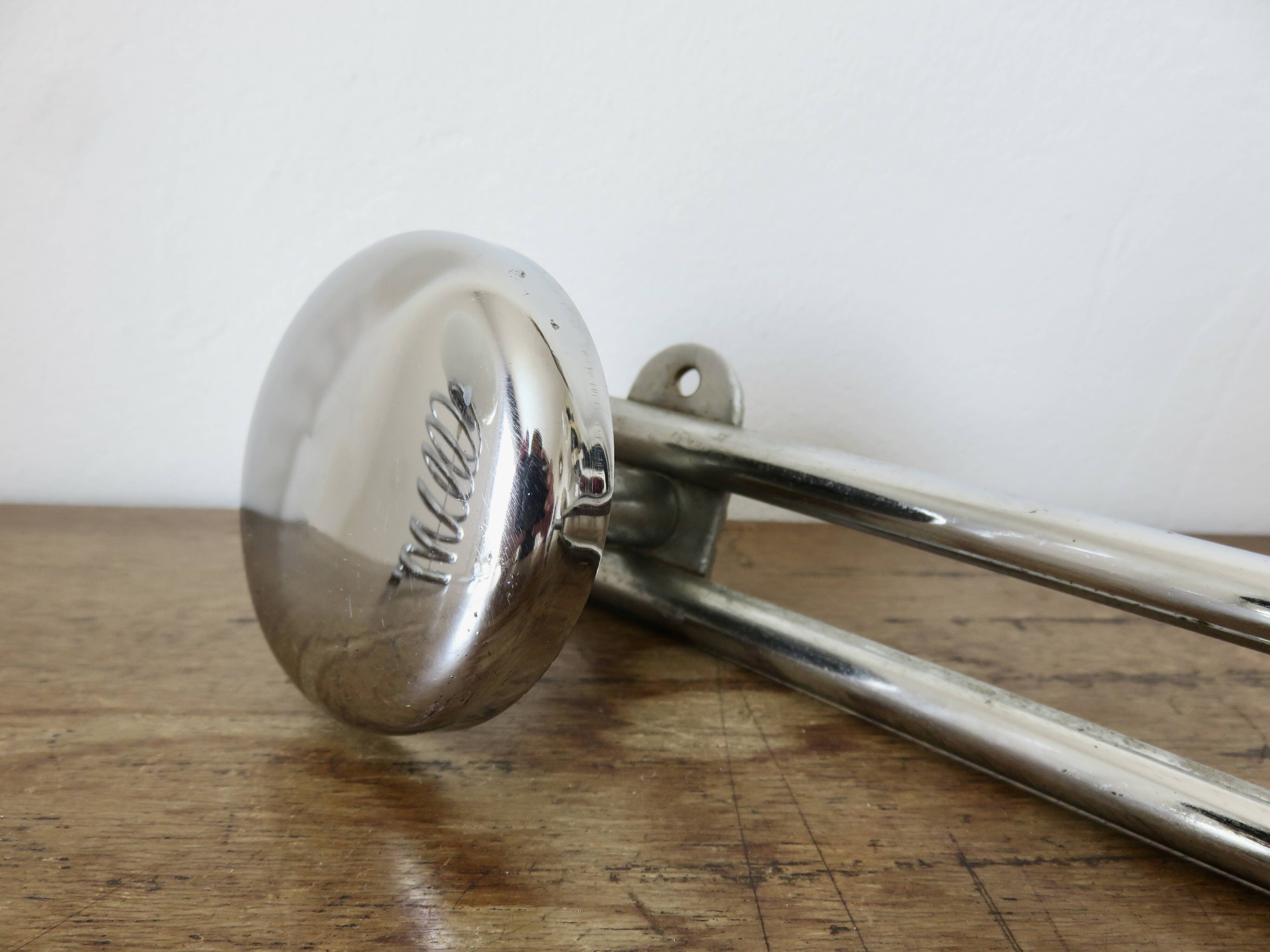 Porte manteau en métal chromé années 70