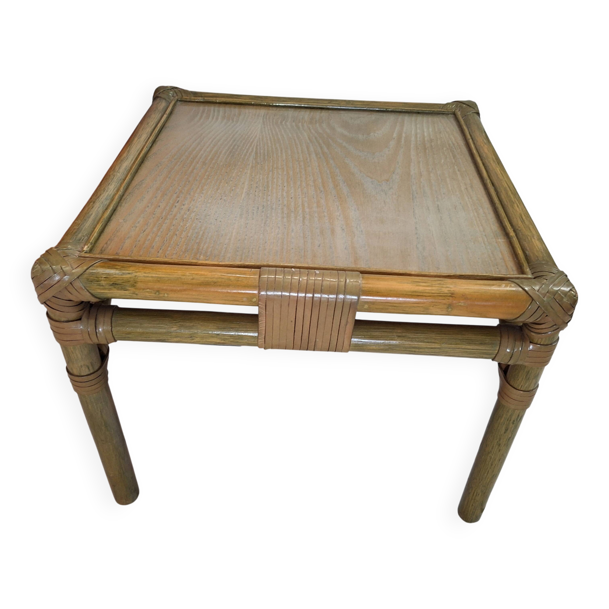 Table basse en rotin maugrion