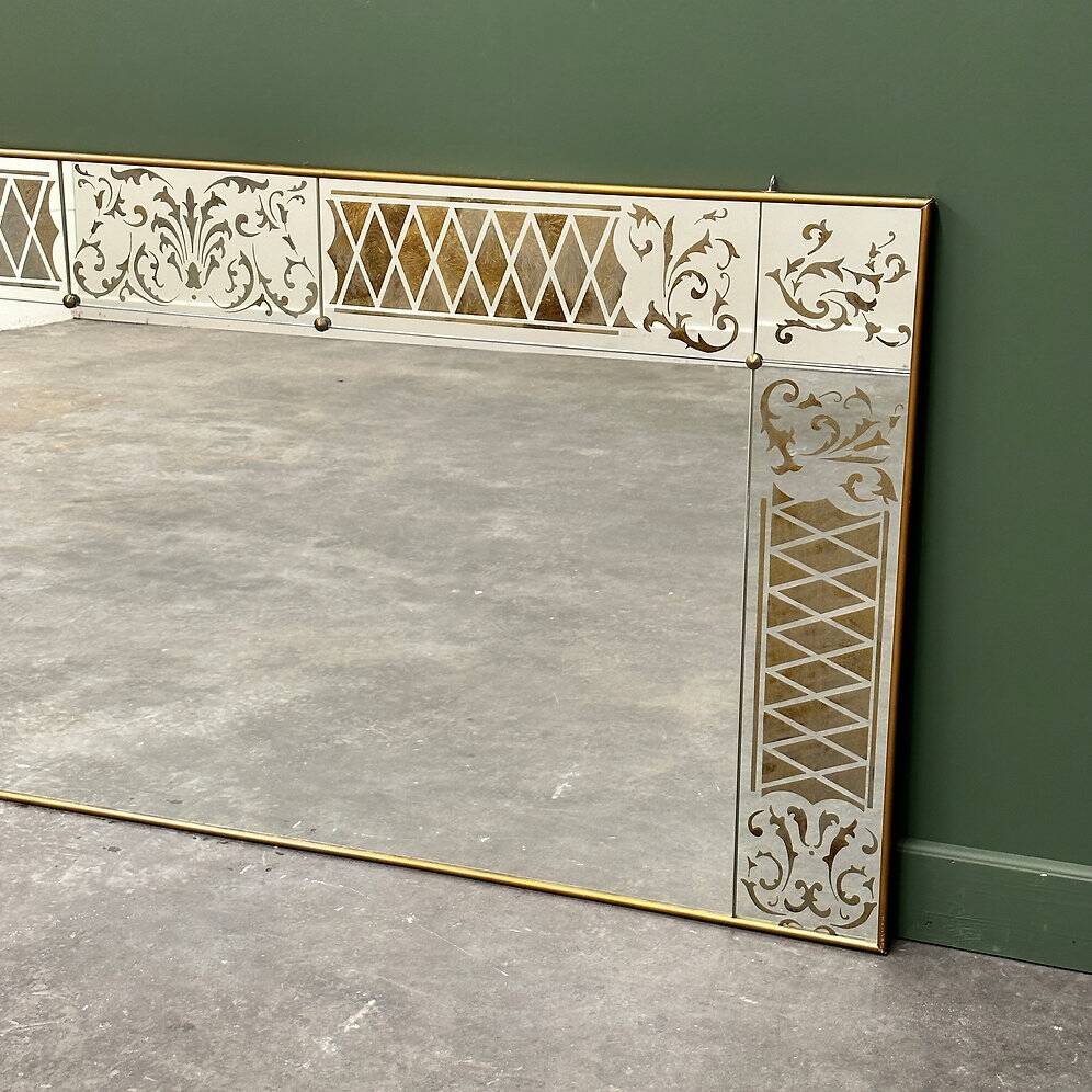 Exquisite very large bistrot Art Nouveau mirror, France 1930s.