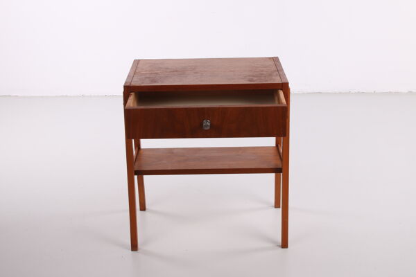 Table De Chevet Vintage Avec Poignée En Acier, Maison Des Années 1950 / Table De Chevet Vintage Avec Poignée En Acier, Années 1950