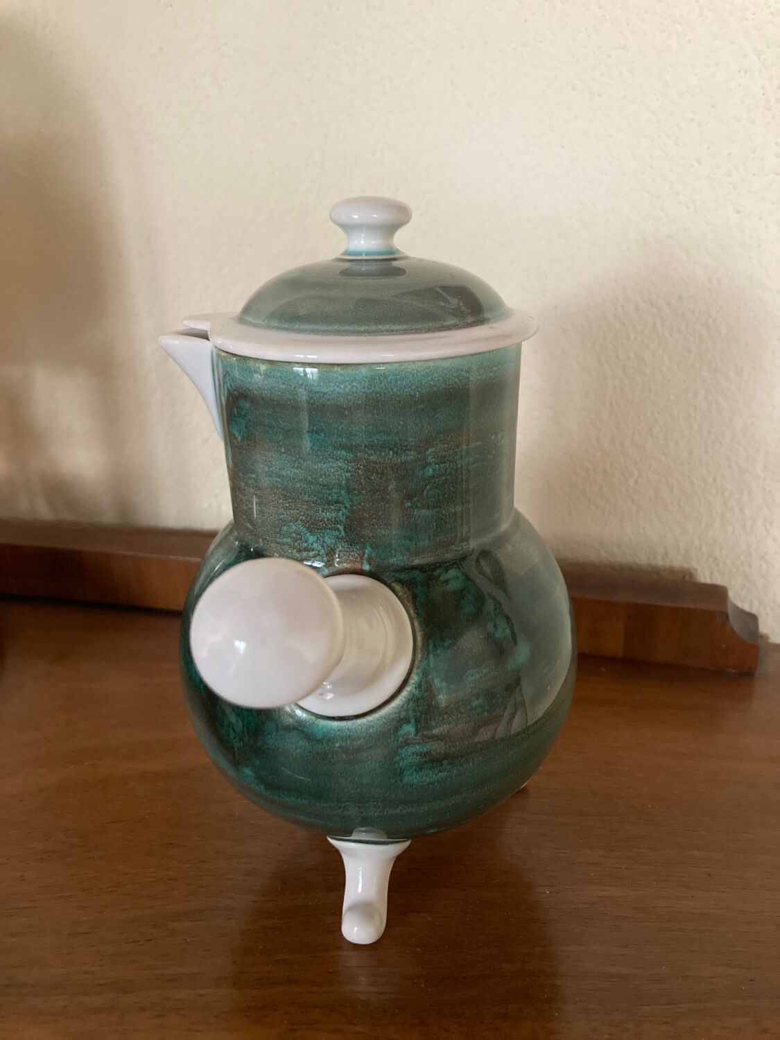 Tripod chocolate pot, Gien earthenware, vintage 60s