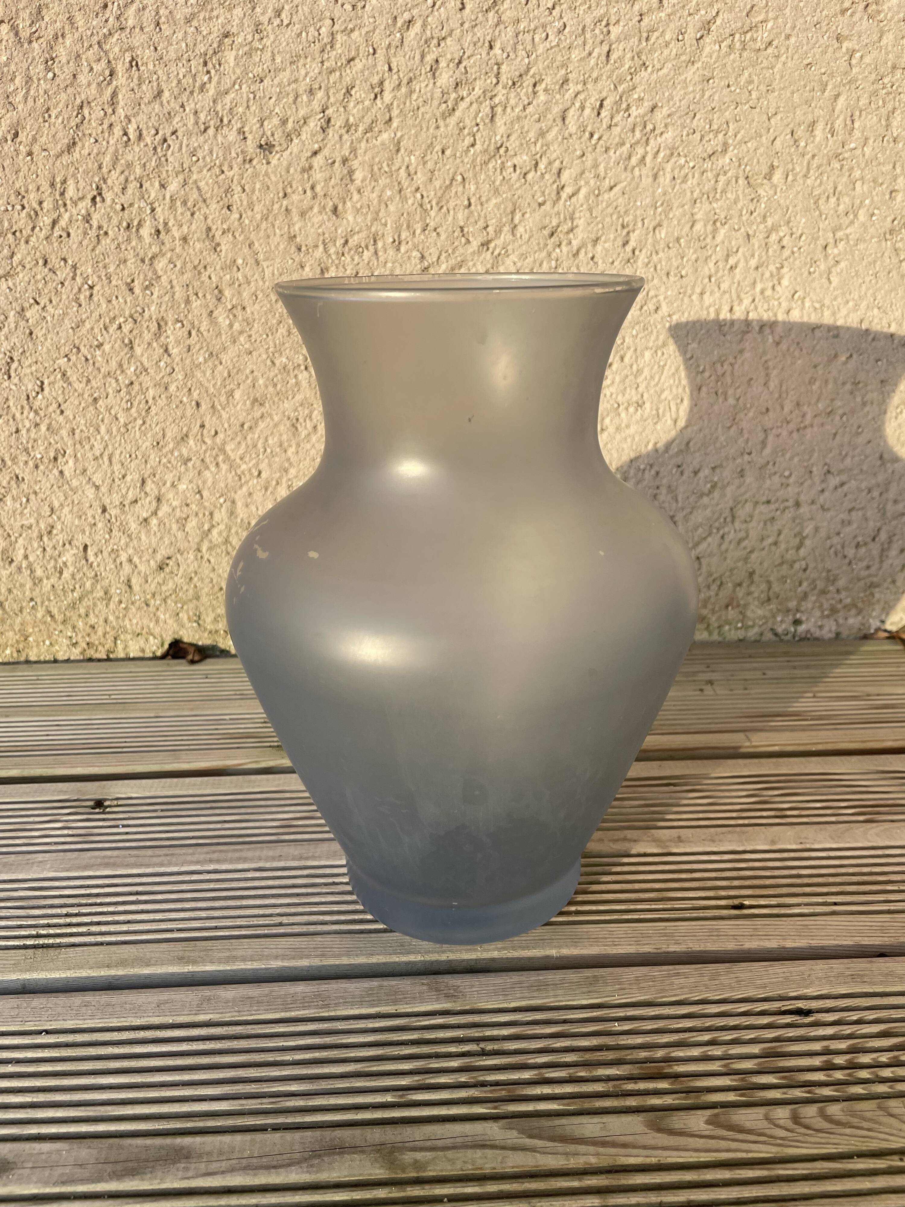 Set of 18 decorative items