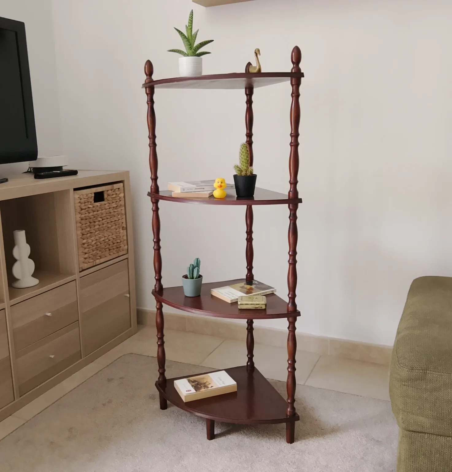 Vintage corner shelf from the 70s/80s.