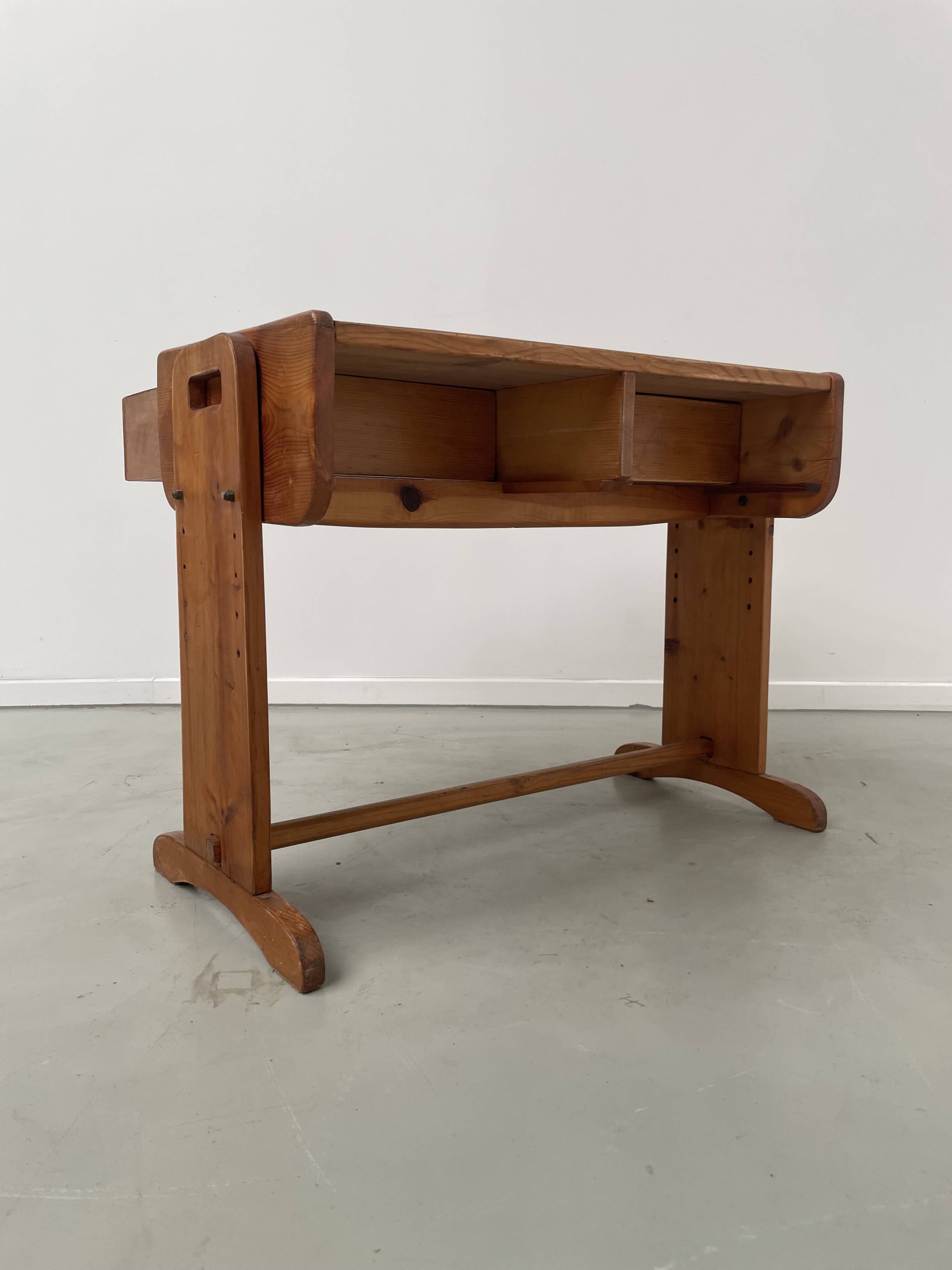 Children's pine desk from the 80s