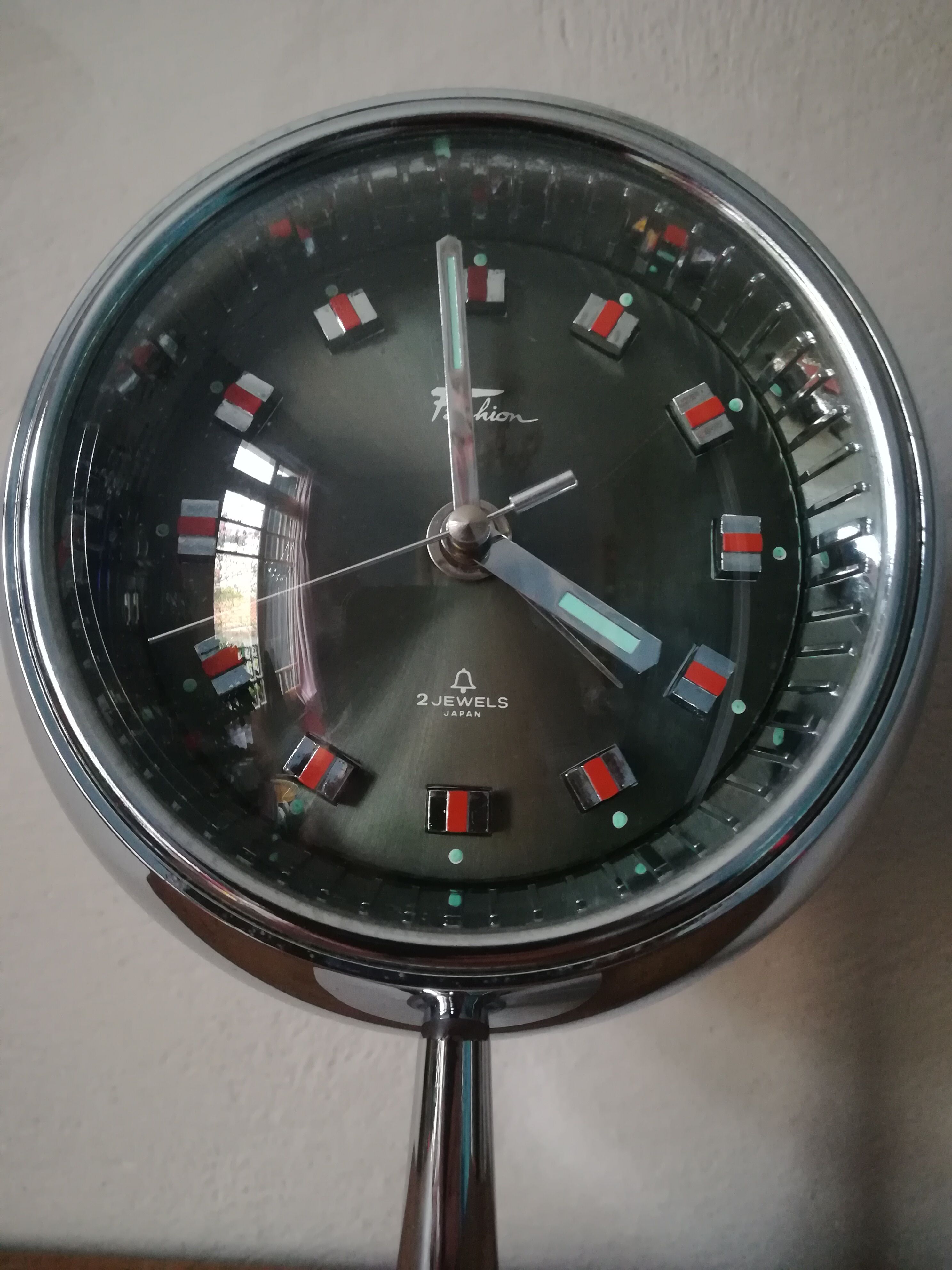 Awakening Space age on chrome tulip foot