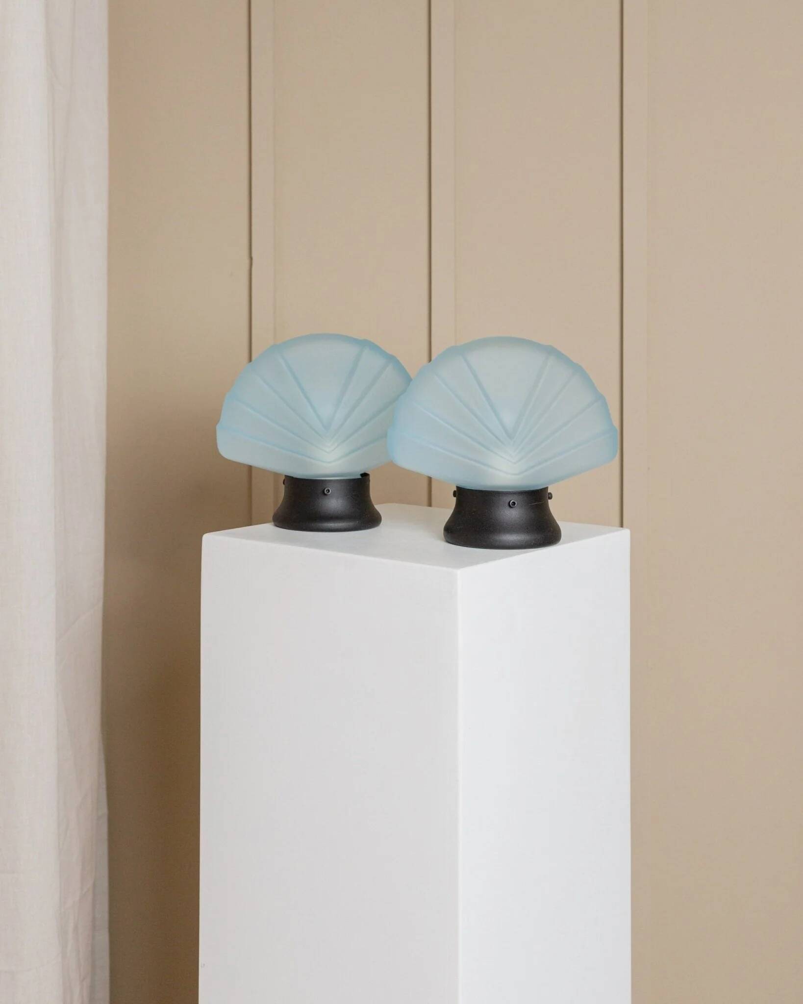 Set of 2 Murano glass shell lamps - light blue table lamp - vintage Space Age design Italy - 1980s