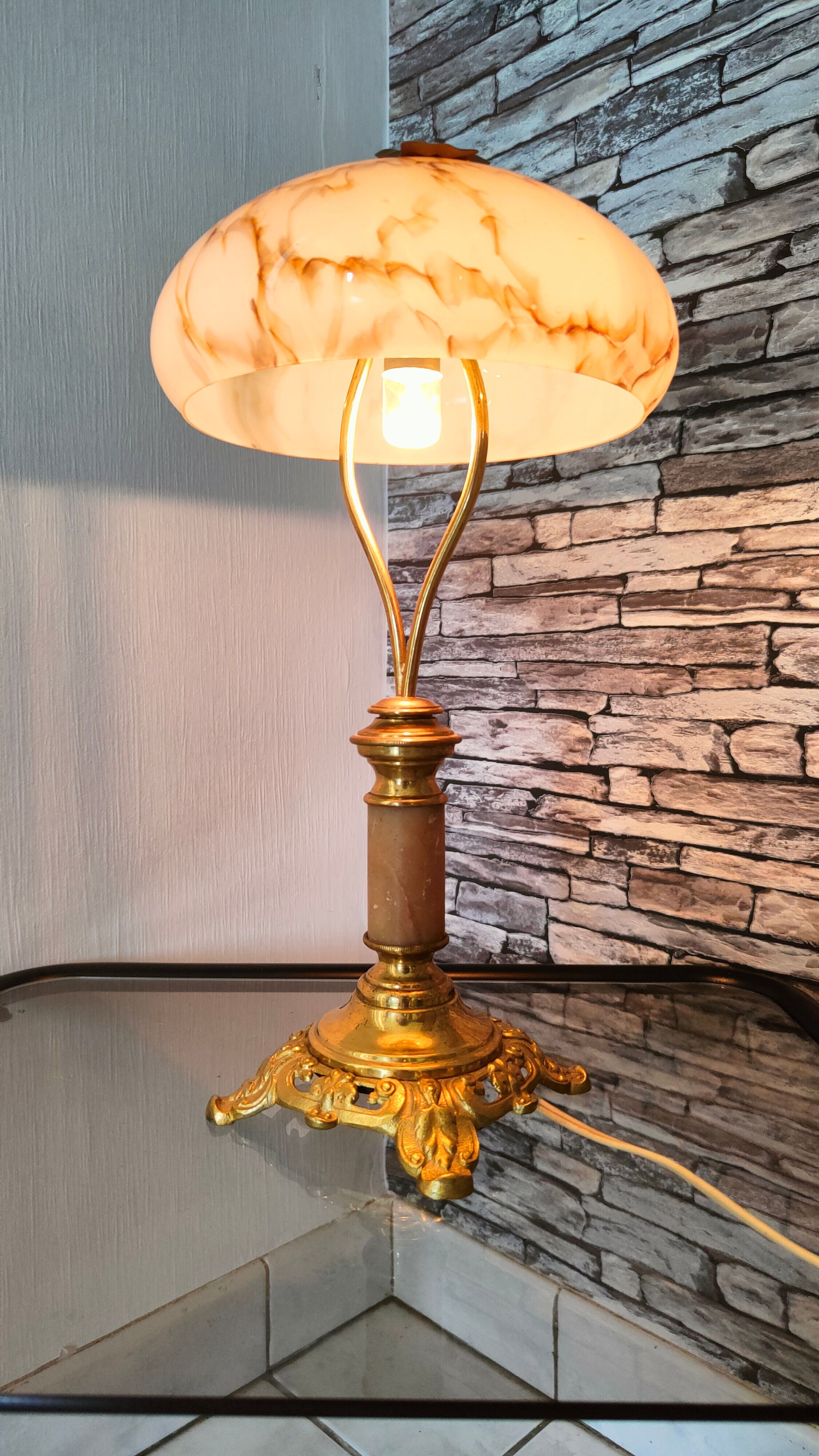 Clichy glass lamp