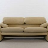 Set (2) Cassina Maralunga Sofas in beige Bouchlé-Fabrics by Vico Magistrett