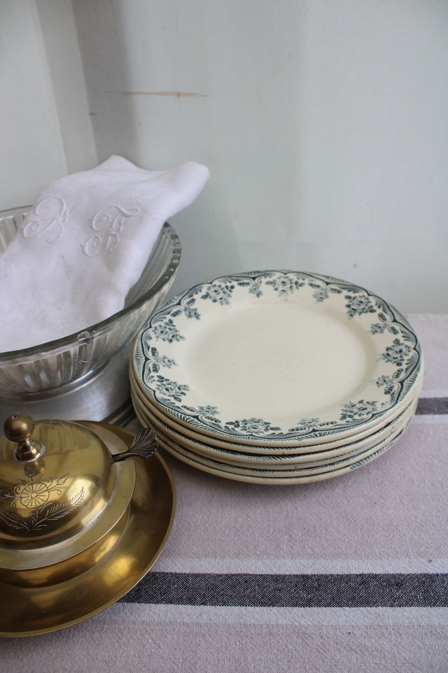 Set of 6 iron earth dessert plates