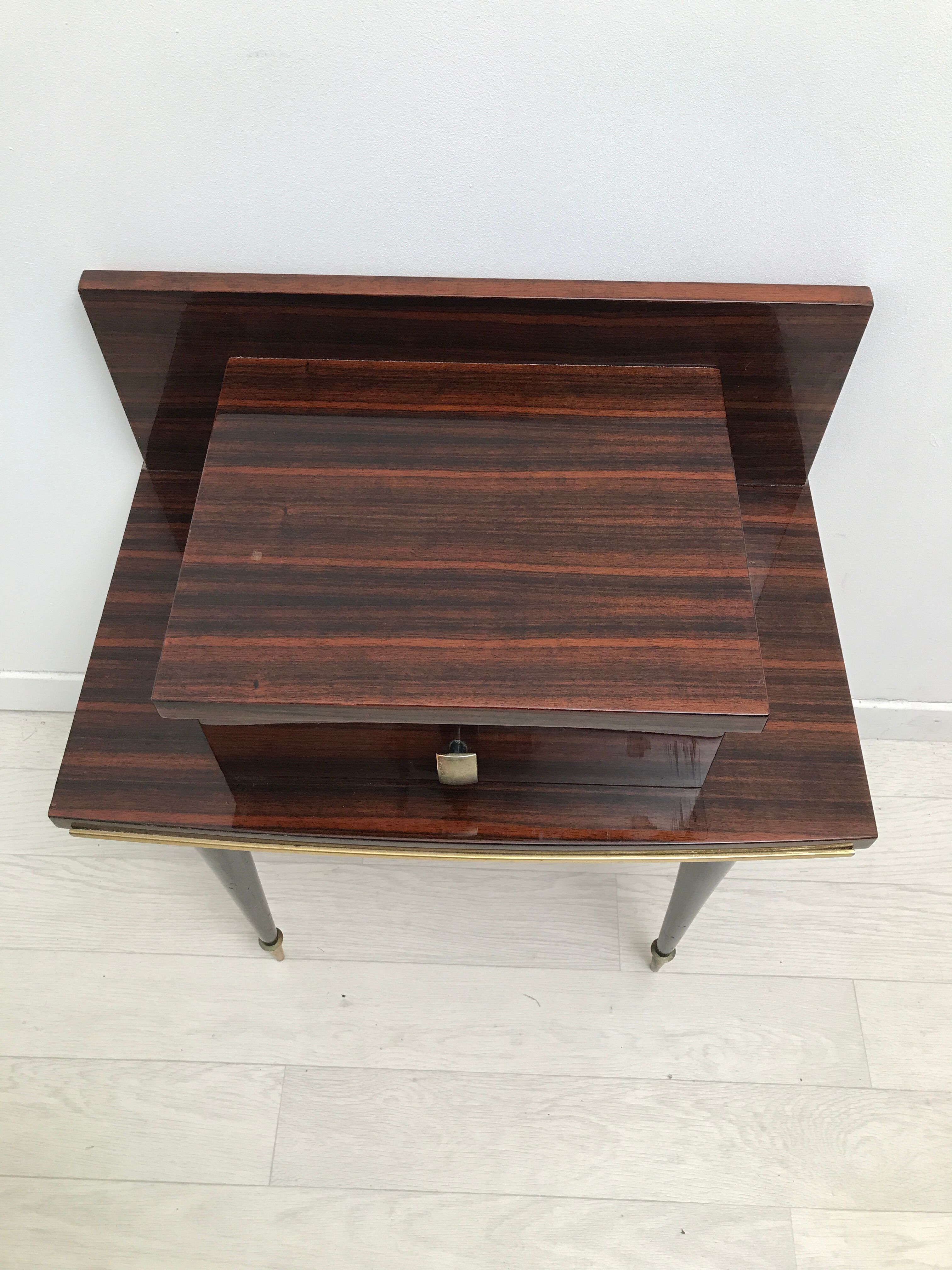Chevet années 50-60 vintage en formica vernis laqué et pieds compas