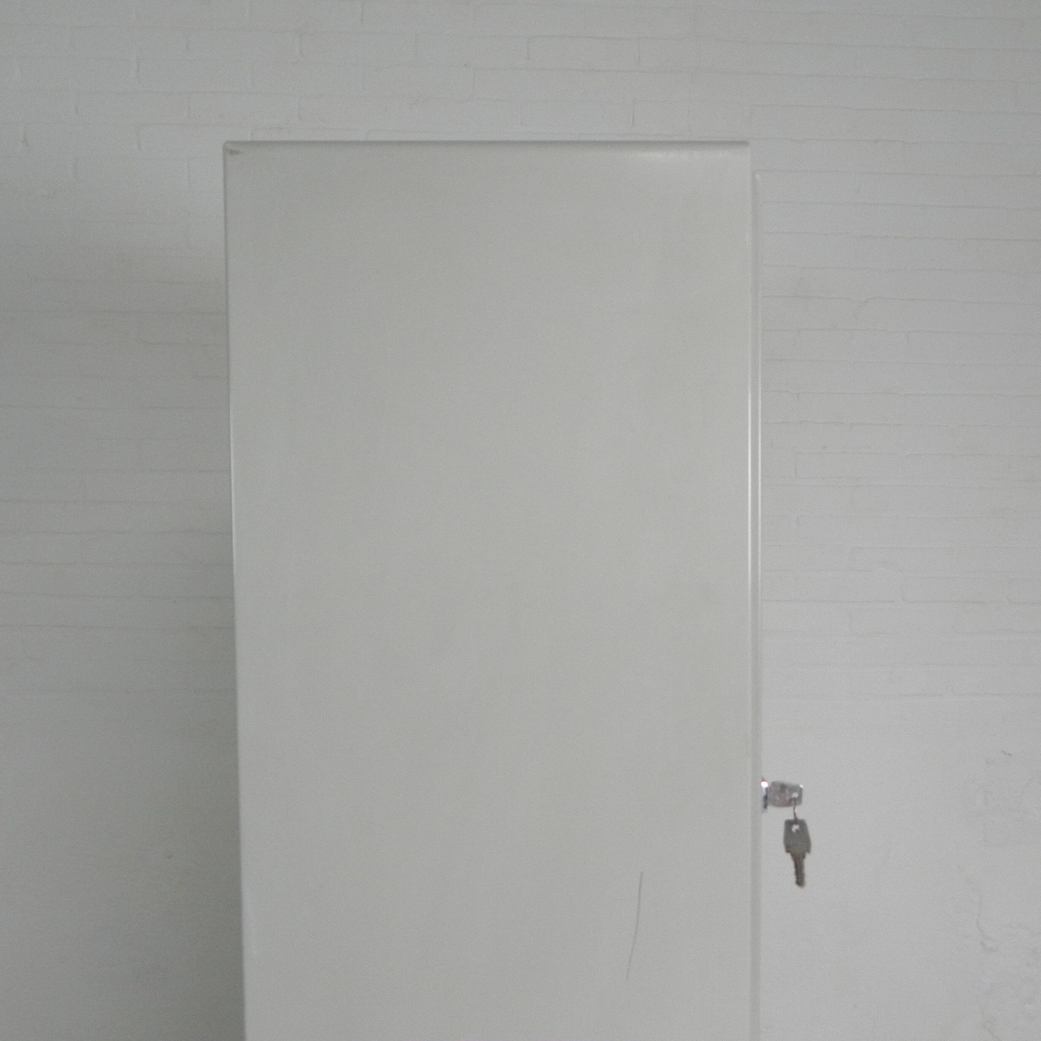 Steel doctor's cabinet, medicine cabinet, Oostwoud, 1960s