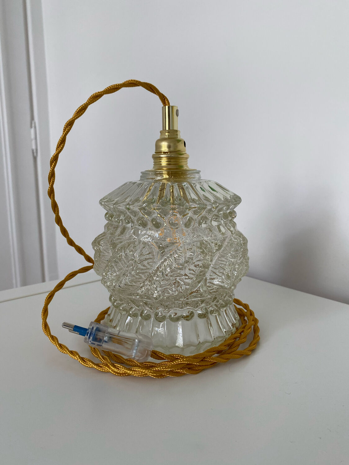 Lamp with vintage globe