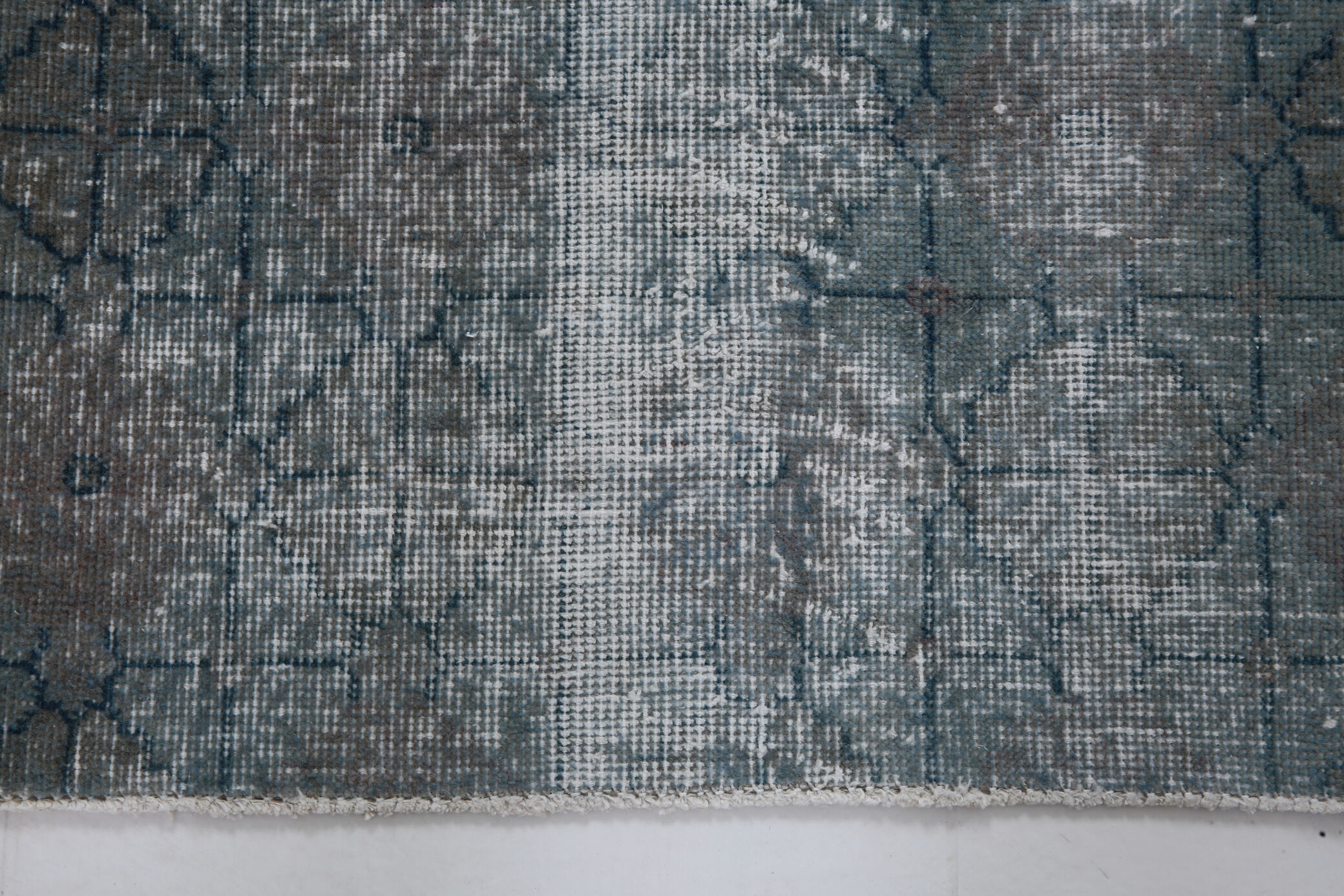 Wool turkish rug, 179x106 cm