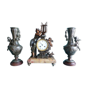 Pendule et ses vases Art Nouveau