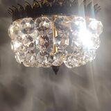 Plafonnier en cristal et laiton. Espagne, années 1950.