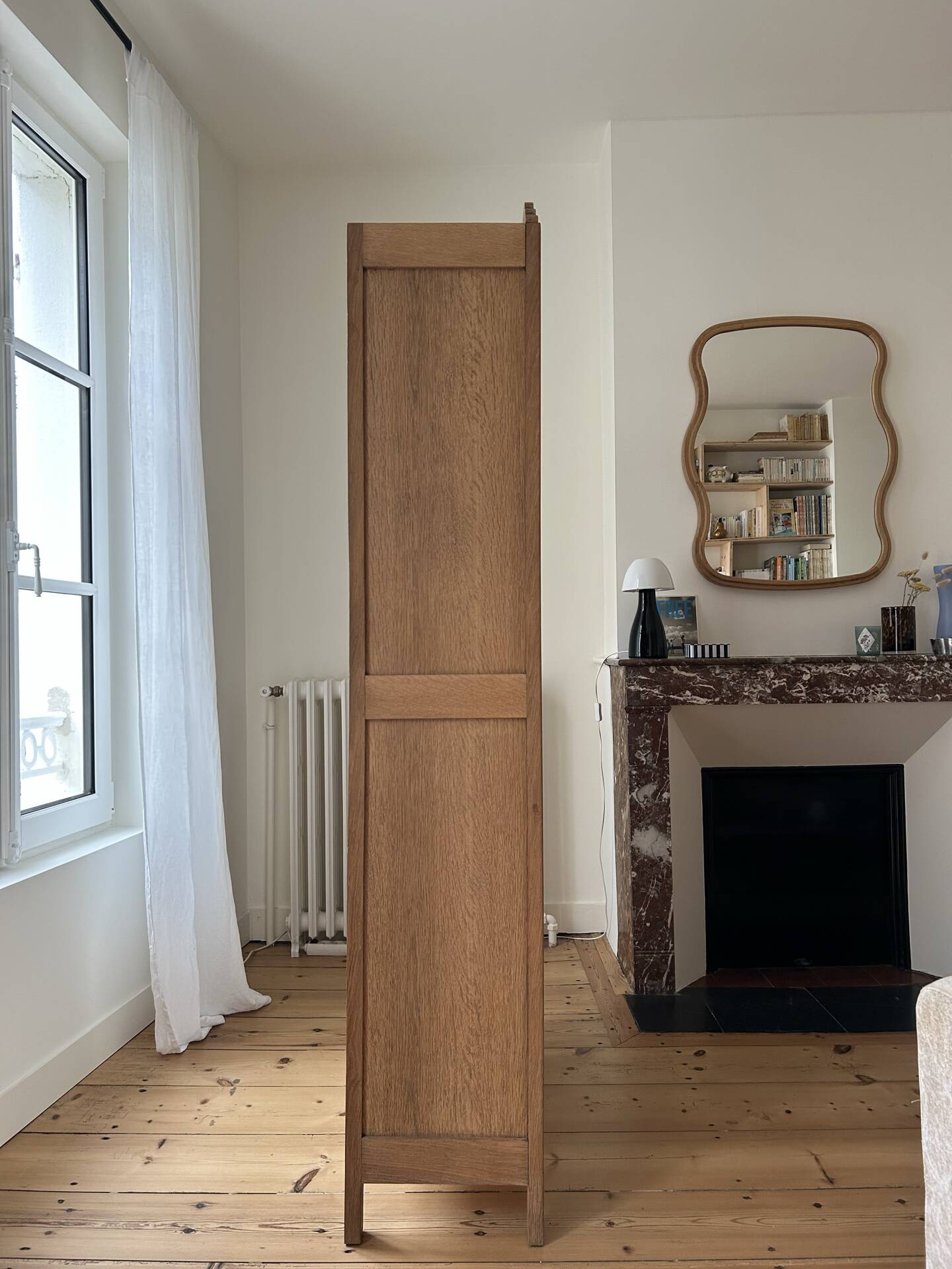 Art Deco glass cabinet (renovated)