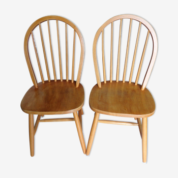 Pair of windsor chairs per Ercol