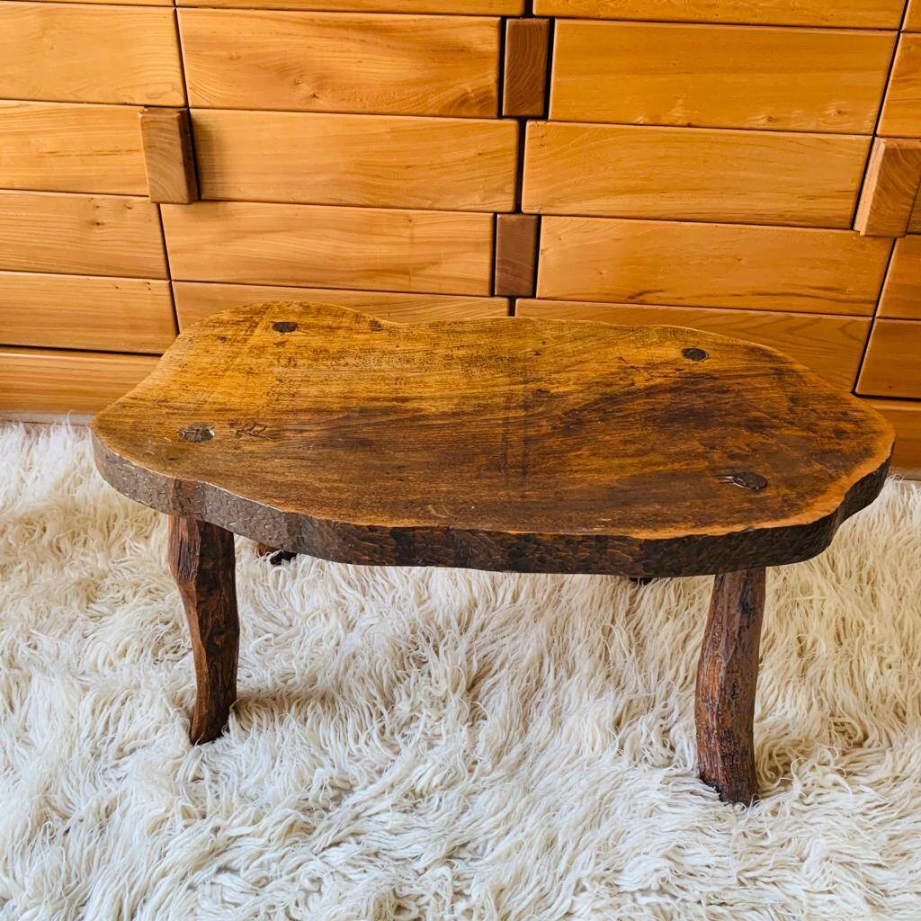 Table basse brutaliste