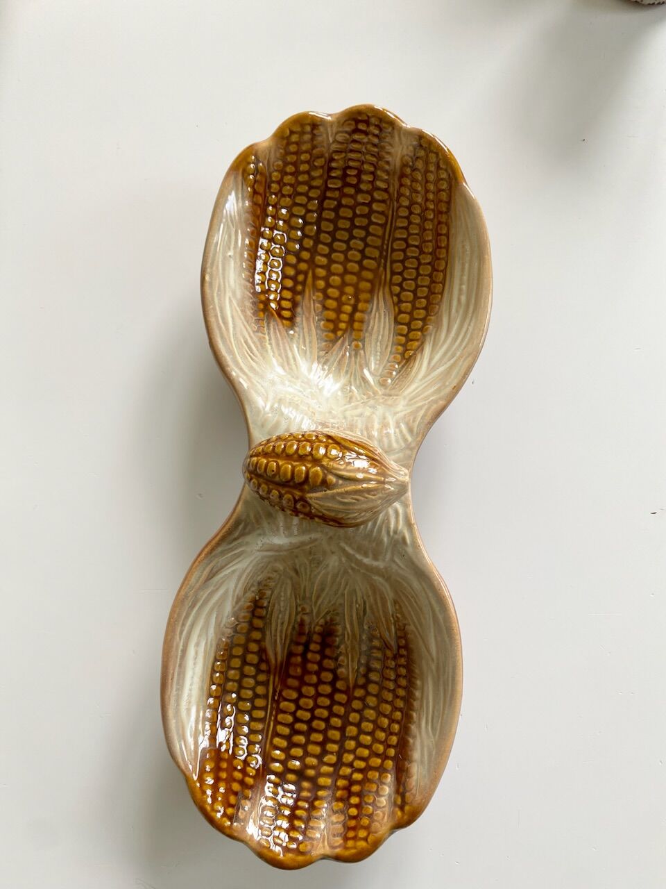 Plat en barbotine italienne