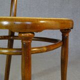 2 Thonet No. 10 chairs, 1870 version, new caning