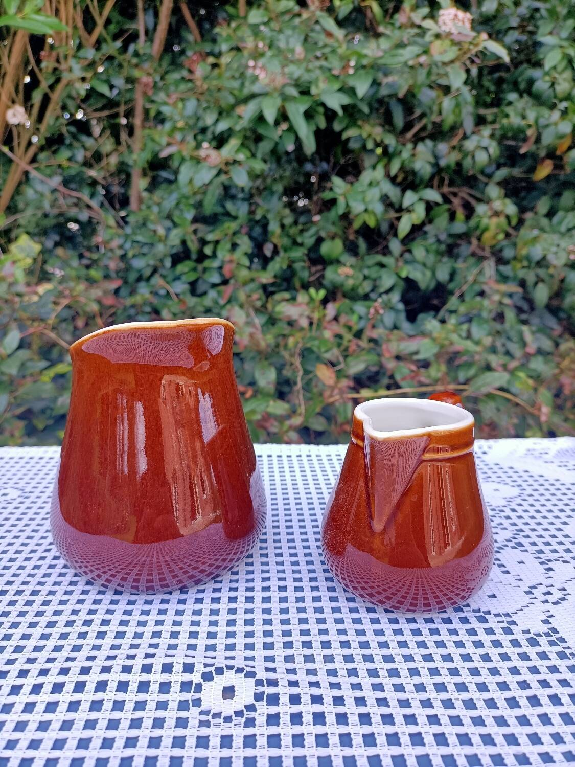 Retro ceramic milk jugs 💐