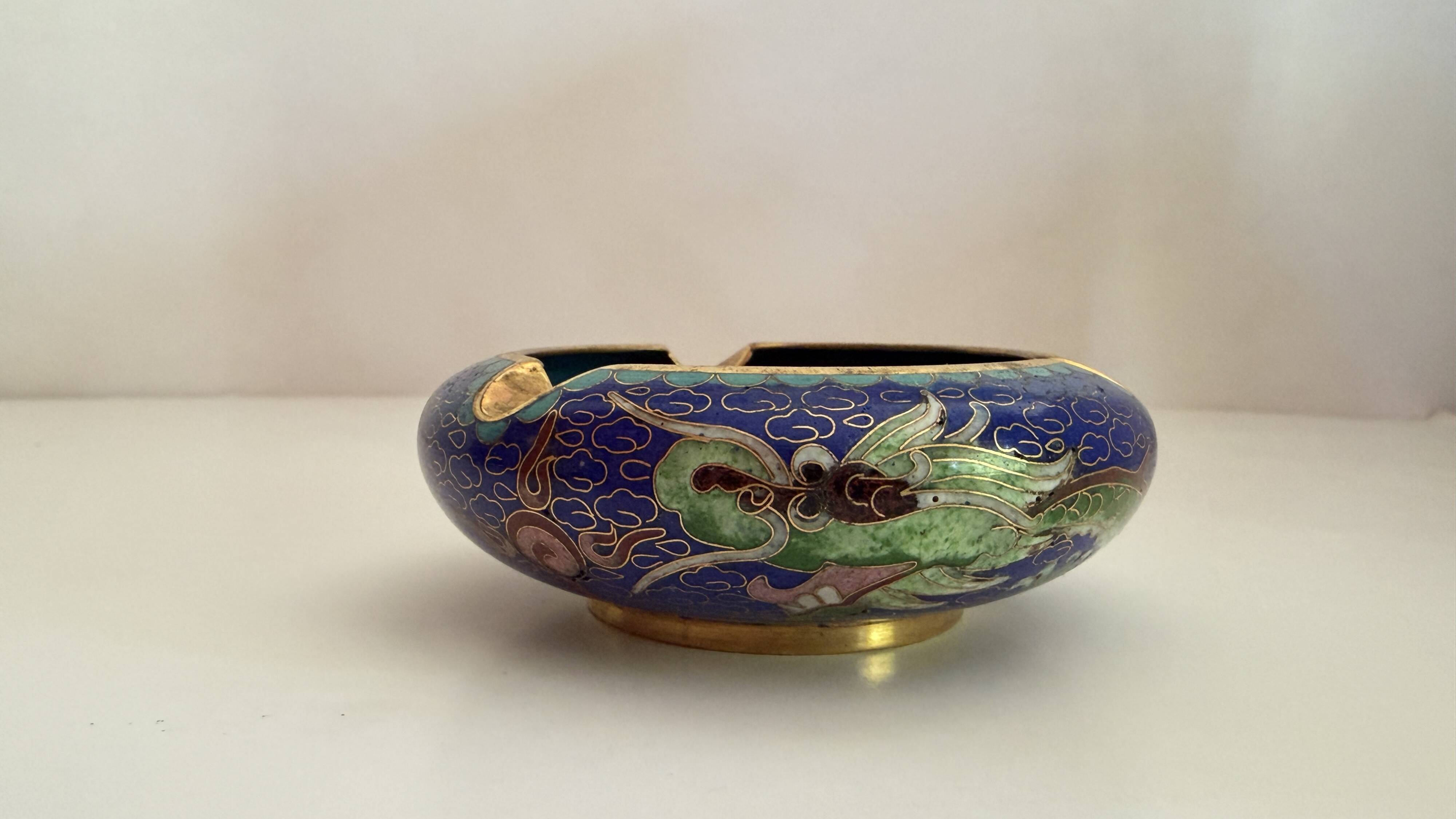 Chinese pot in cloisonné enamel + matching ashtray