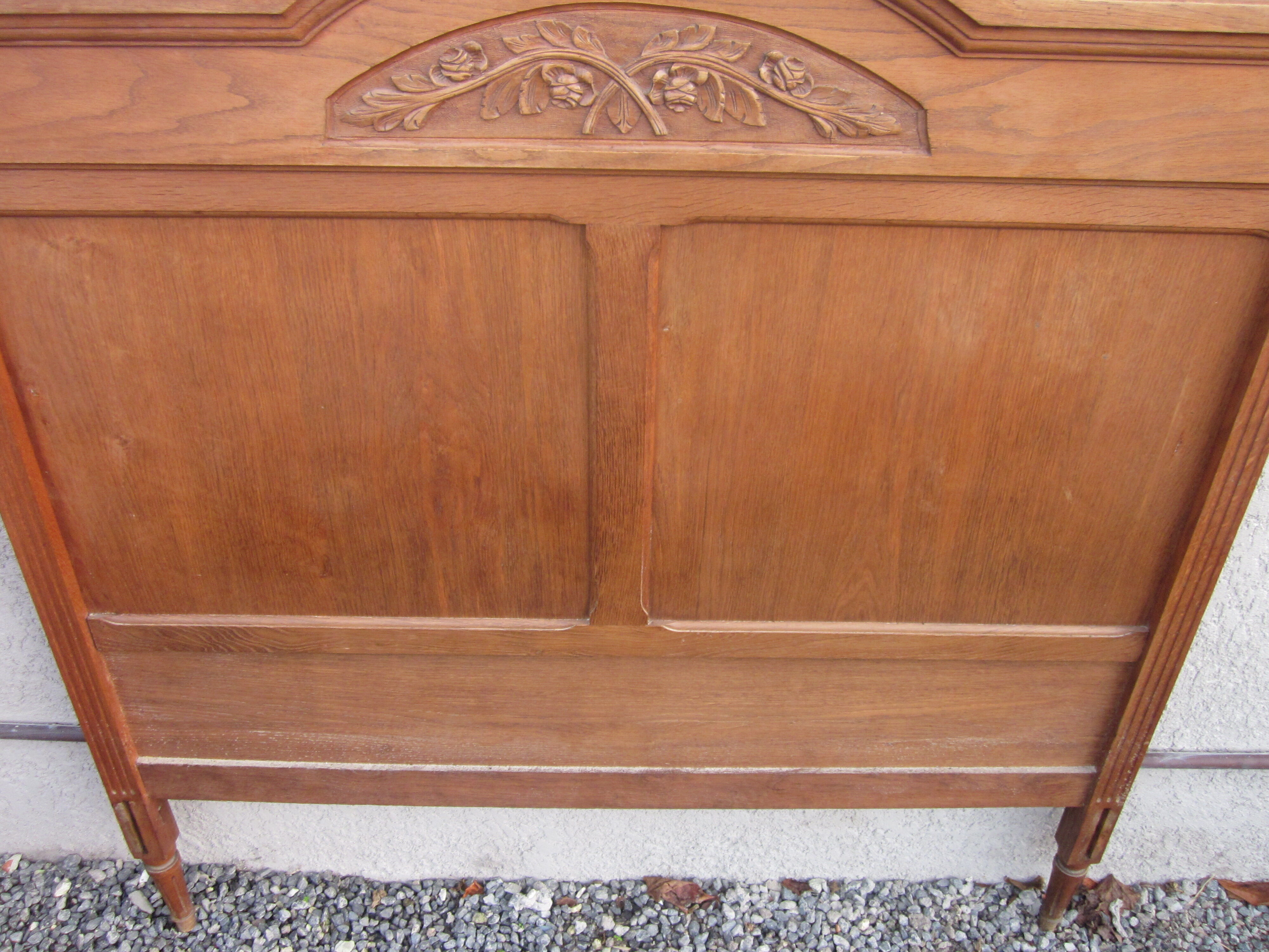 Bed head of the 20s and 30s