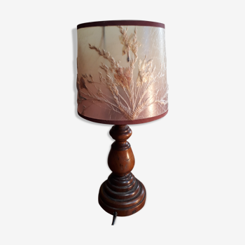 Lampe pied bois massif et abat jour fleurs et gramine sauvage  1970s