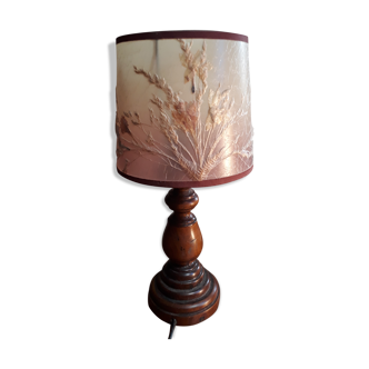 Lampe pied bois massif et abat jour fleurs et gramine sauvage  1970s