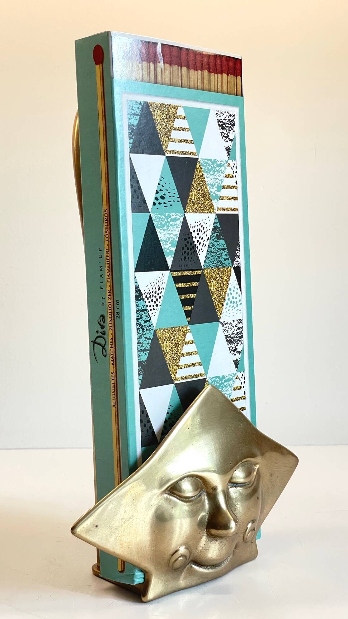 Display star shape mail holder in vintage brass