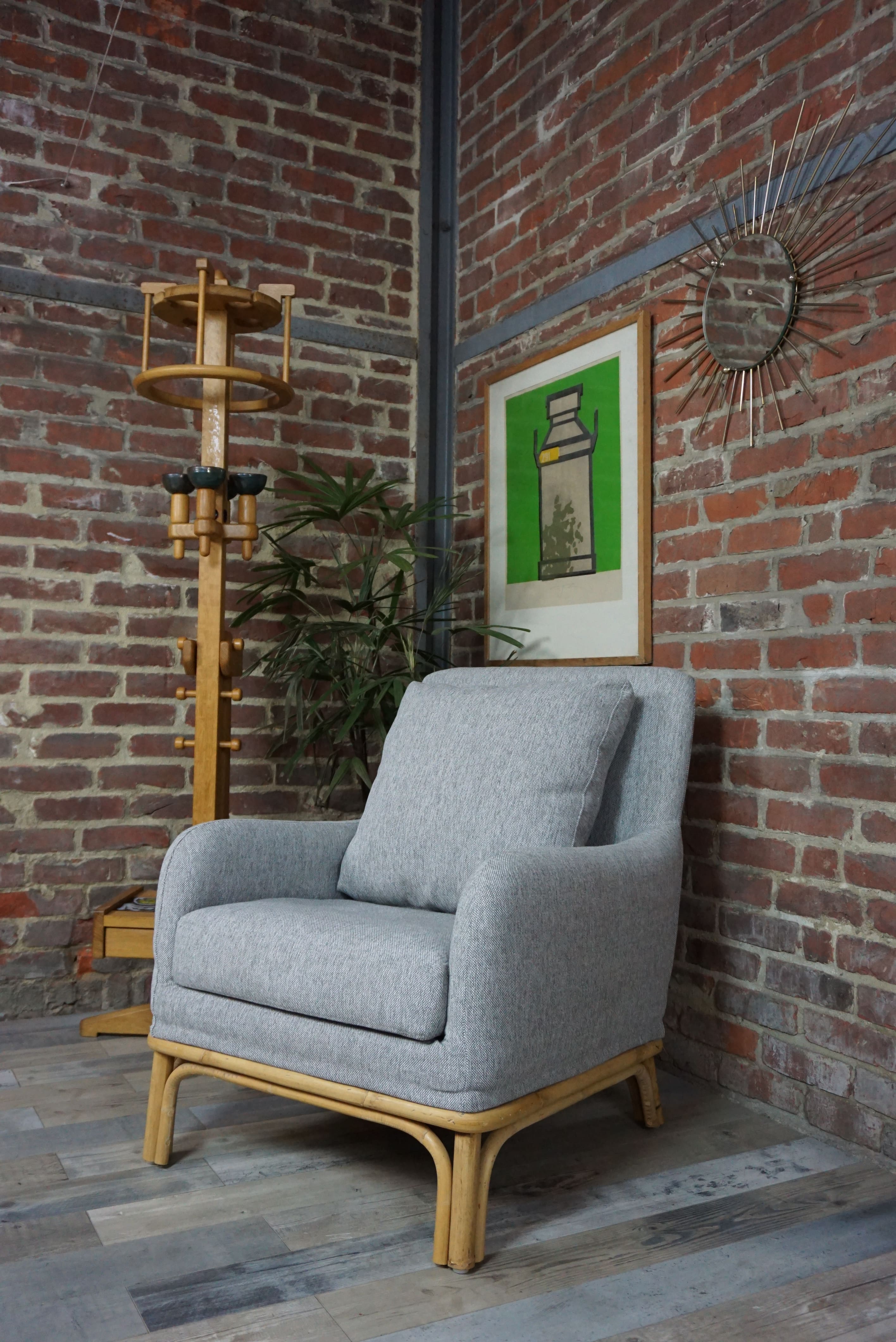 Cocooning rattan chair