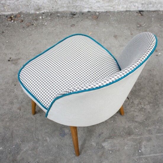 Chair vintage grey chicken foot