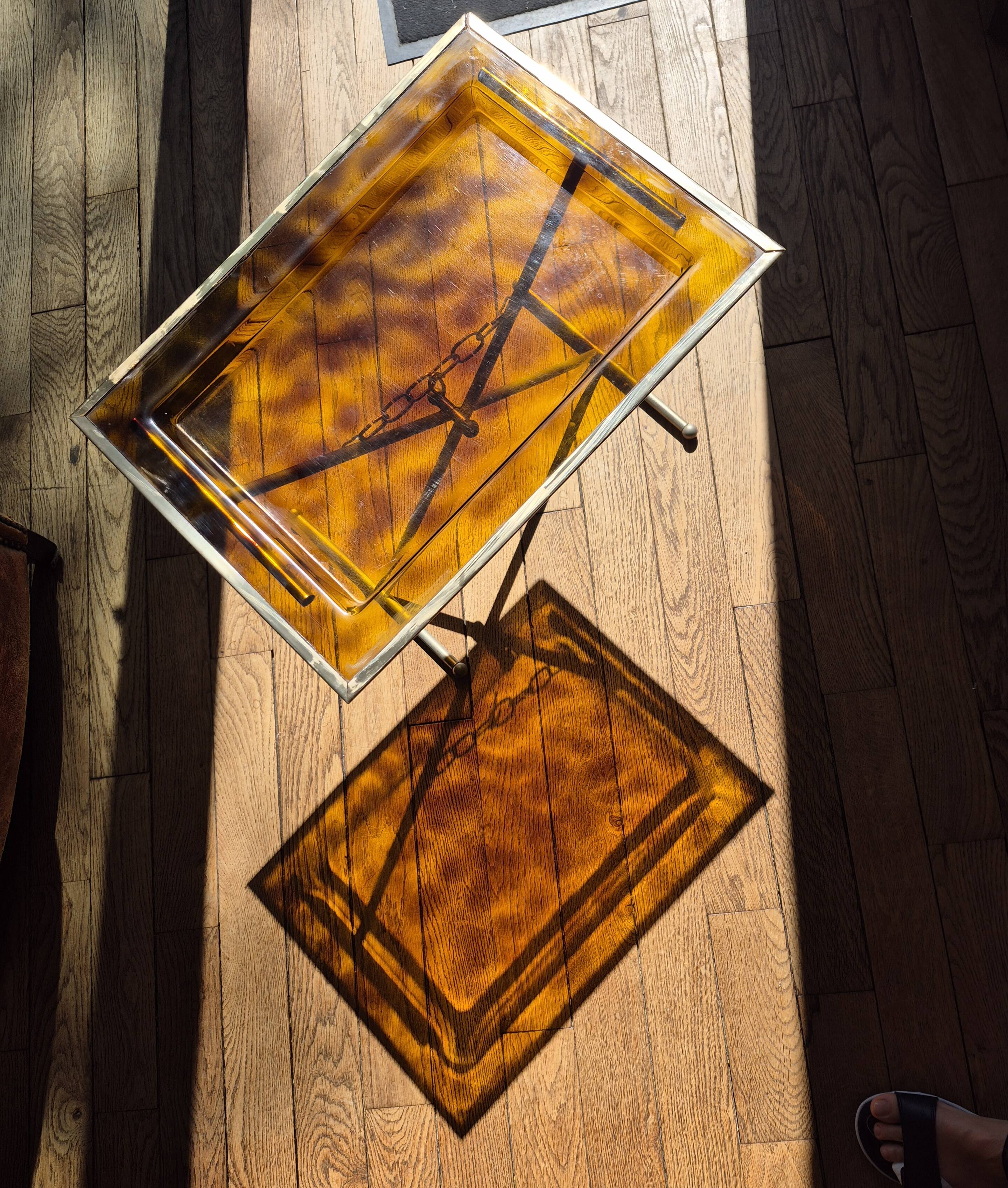 Coffee table with amber Bakelite top, turtle pattern, Vintage 70's